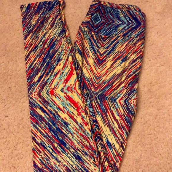 LuLaRoe Pants - SALE! 🌺 NEW LuLaRoe OS Multicolored LEGGINGS!